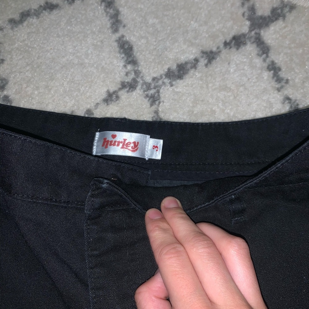 Hurley black size 3 SHORTS